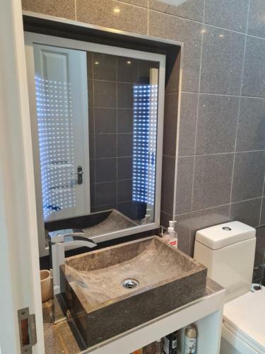 Private Luxury Annex Apartment With Secure Free Parking