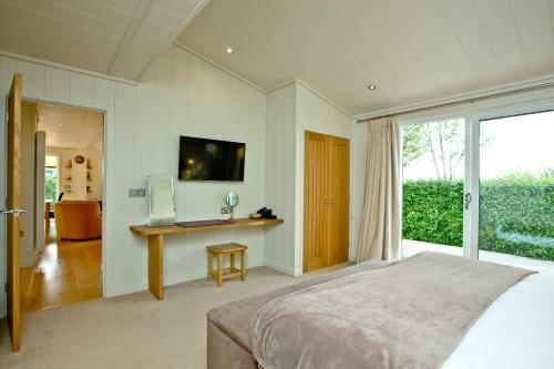 Amber Lodge, Strawberryfield Park
