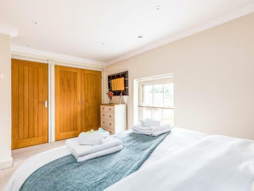 Pass The Keys Cheerful, Newly Refurbished 3 Bedroom Home