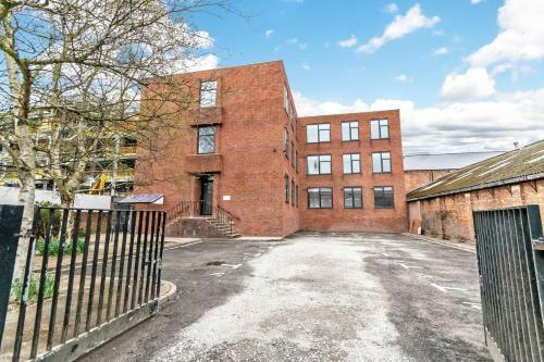 Luxury 1 Bed Apartment In City Centre With Parking