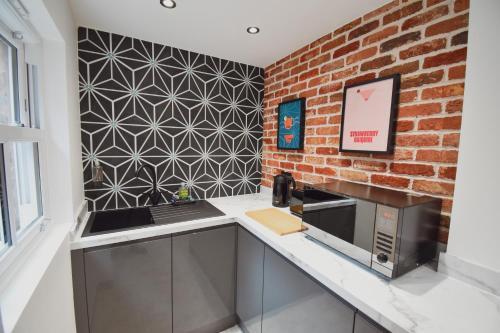 Central Stays - Luxury 3 Bedroom House In Central Chester