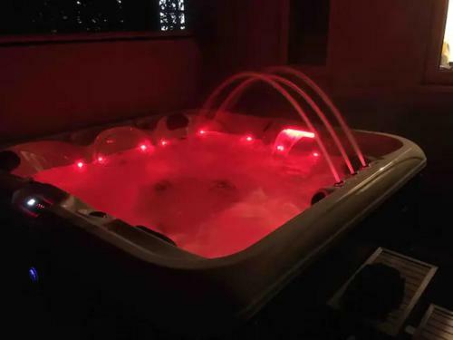 Snowdonia Village Hot Tub And Great Views