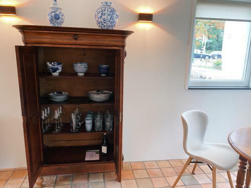 Cozy Historical Cottage (Huisje H�h�)
