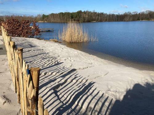 Vakantievilla Met Eigen Strand - Villa With Private Beach