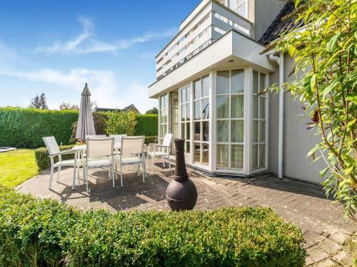 Exclusive Villa In Zeewolde With A Terrace