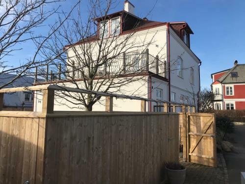 Big And Beautiful Villa In Nyhamnsl�ge