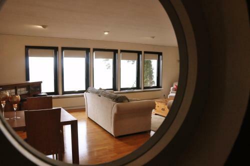 Villa Charming House With Panoramic Sea View Over Br�viken!