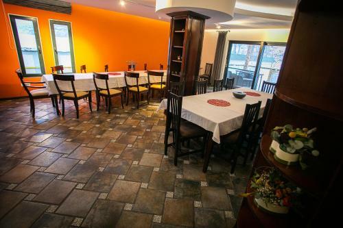 Hostal Vila Dino