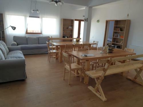 Hostal Casuta De La Munte