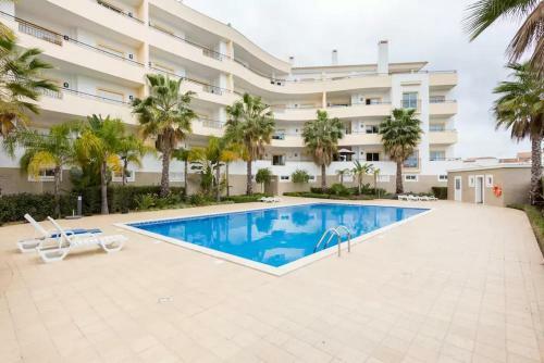 Health Approved Apartment With Ac, Terraces And Pool