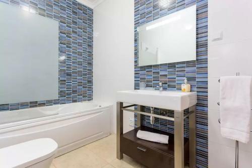 Health Approved Apartment With Ac, Terraces And Pool