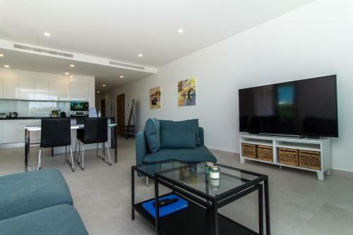 Stylish Apartment In Porto de M�s Lagos