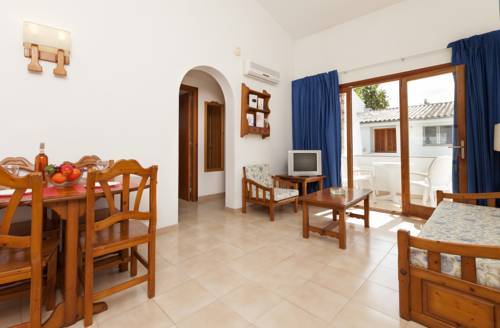 Apartamentos Leo
