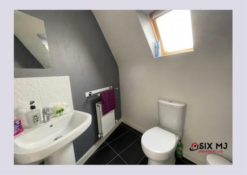Apartamento Chichele House, Sleeps 8, Private Parking, Corporate Welcome