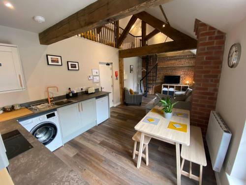 Apartment @ Booth Hall