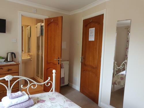 Lilyoak Bed & Breakfast