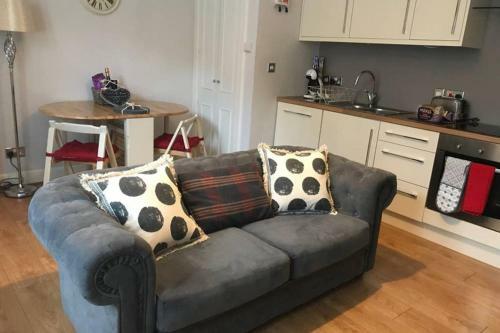 8a Tweed Cottage, Just Off The High St In Peebles