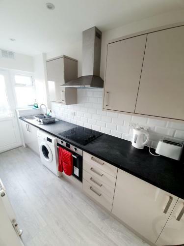 3 Bedroom Rayleigh Apartment