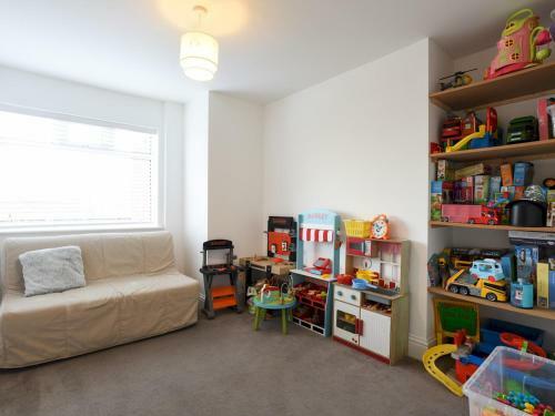 Pass The Keys Huge 4bed - Sleeps 8 - Great Access To South Coast