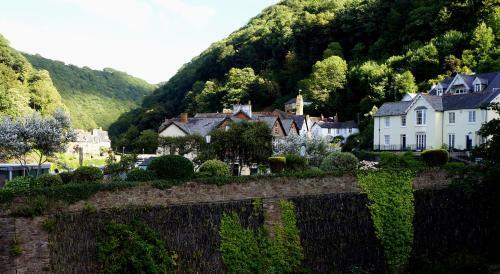 The Lyn Valley Hotel
