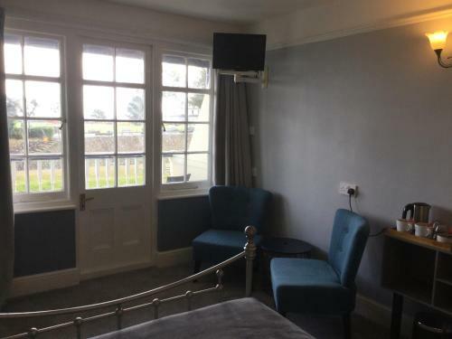Hostal Riverside Cottage