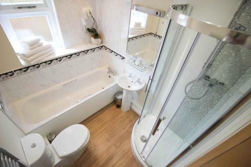Hostal Blorenge House