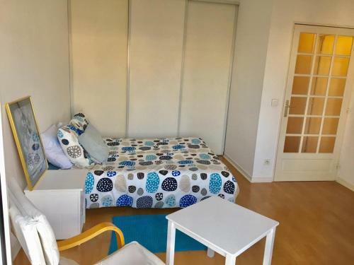Apartamento Studio Avec Terrasse Proche de Paris La D�fense - Courbevoie