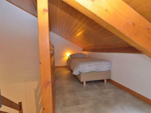 Serene Holiday Home In Cussac With Private Terrace, Barbeque