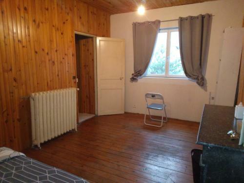 Maison Modeste Et Confortable