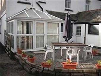 Hostal Karmary Guest House
