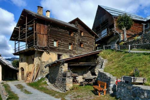 Au Paradis Des Grillons