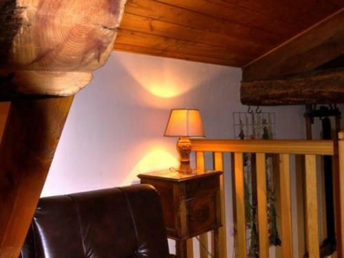 G�te Essertines-en-ch�telneuf, 3 Pi�ces, 6 Personnes - Fr-1-496-16