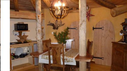 Bed & Breakfast Cabane-hobbit De Samsaget