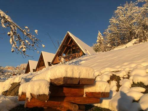 Chalets Na'thur Lodge