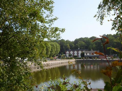 Hotel Ibis Les Etangs Des Moines