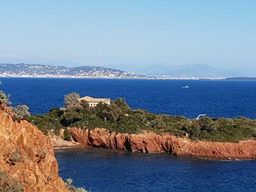 Apartamento Fr�jus Plage T2, Piscine, Parking, Plages � 200m