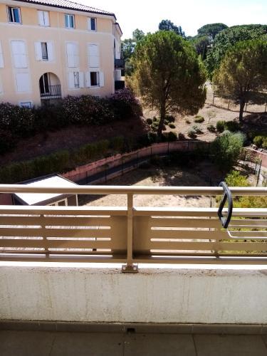 Apartamento Studio Calme 5 Min de La Plage, 1 Min Centre Ville