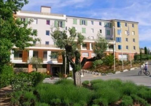 Apartamento Studio Calme 5 Min de La Plage, 1 Min Centre Ville