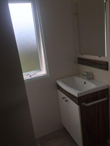 Mobilhome Dans Un Village 4*