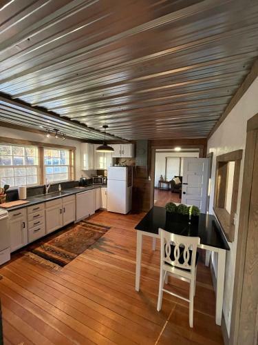 Amazing Sunsets, Stationcreek Cabin, Flathead Lake