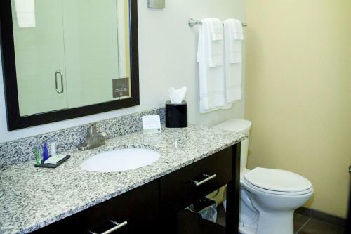 Hotel Sleep Inn & Suites Moundsville