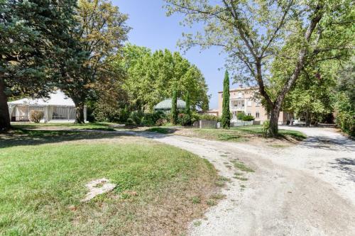 Domaine de La Nerthe- Hotel Provence Mediterranee