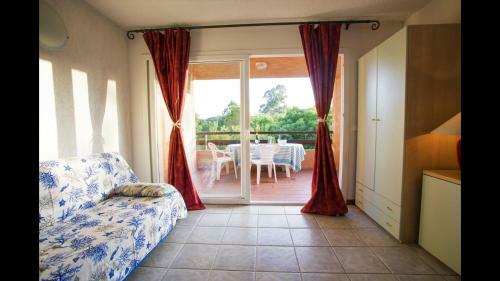 Studio Apartment On The Sea For Couples Or Families