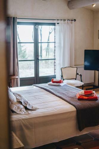Maison Situ�e En Campagne Et Au Calme � Gordes
