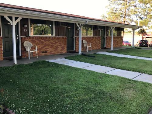 Spinning Wheel Motel