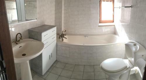 Bed & Breakfast La Maison Des Matignon 1