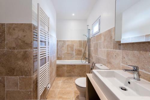 Hostal Chambres Lougolin