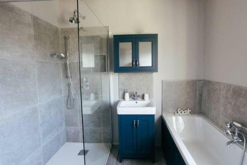 Villa Luxury Proven�al Retreat 5 Mins From Valbonne