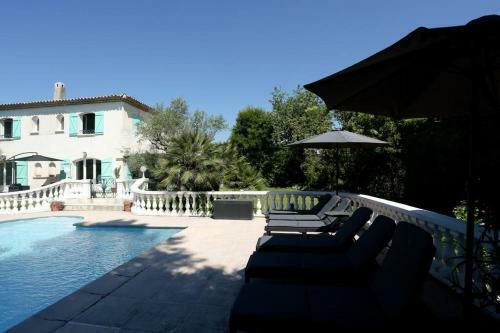 Villa Luxury Proven�al Retreat 5 Mins From Valbonne