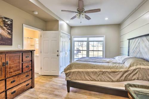 Luxe Omaha Home With Yard - 3 Mi To Downtown!